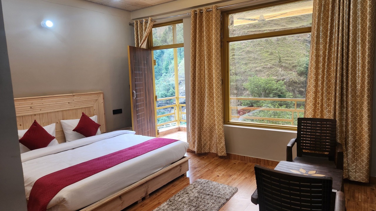 Photo of Patio Balcony in Chakrata