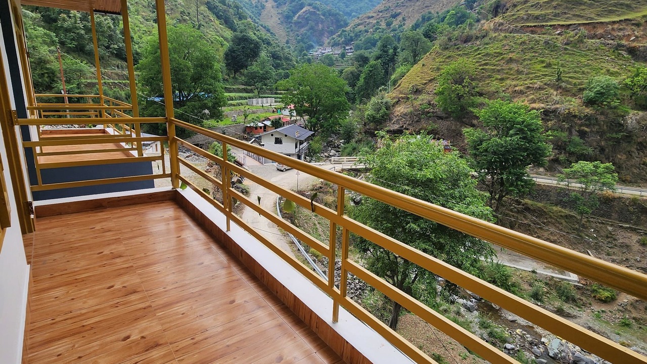 Photo of Patio Balcony in Chakrata