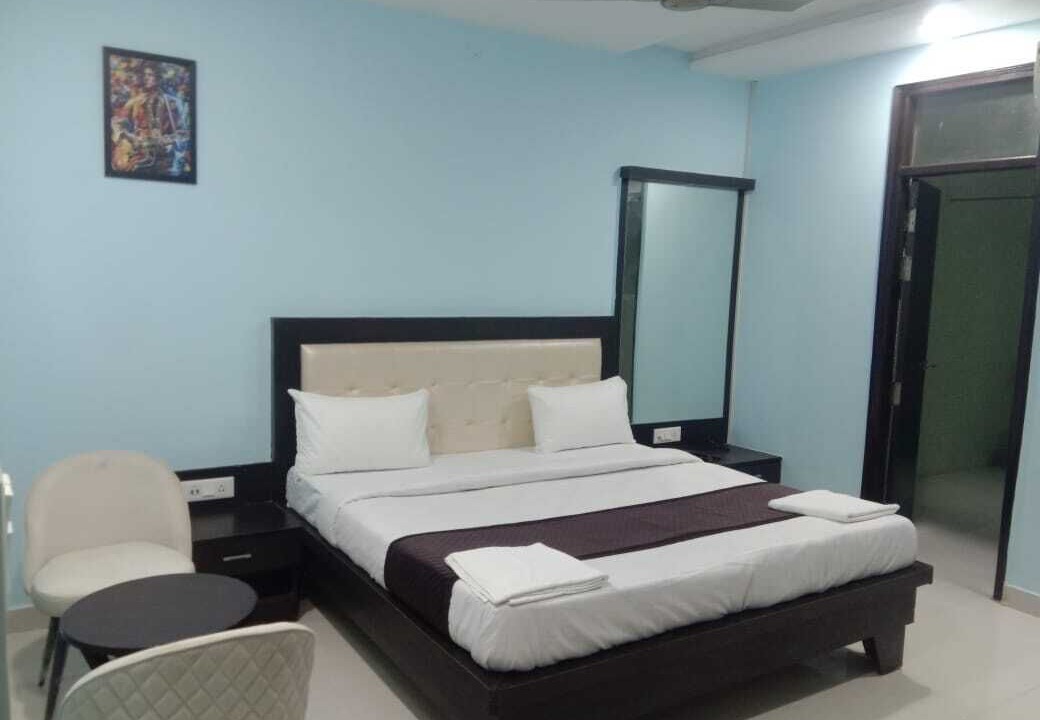 Photo of Bedroom in Taj Ganj