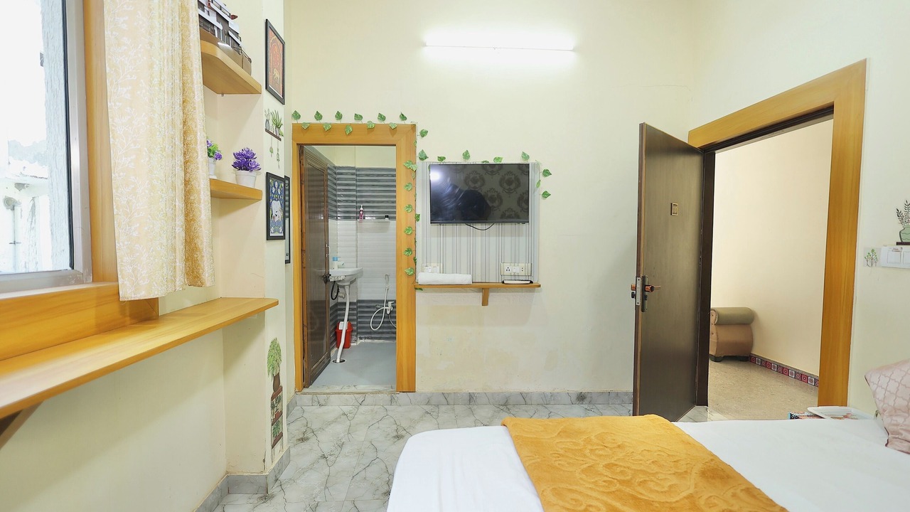 Photo of Bedroom in Taj Ganj
