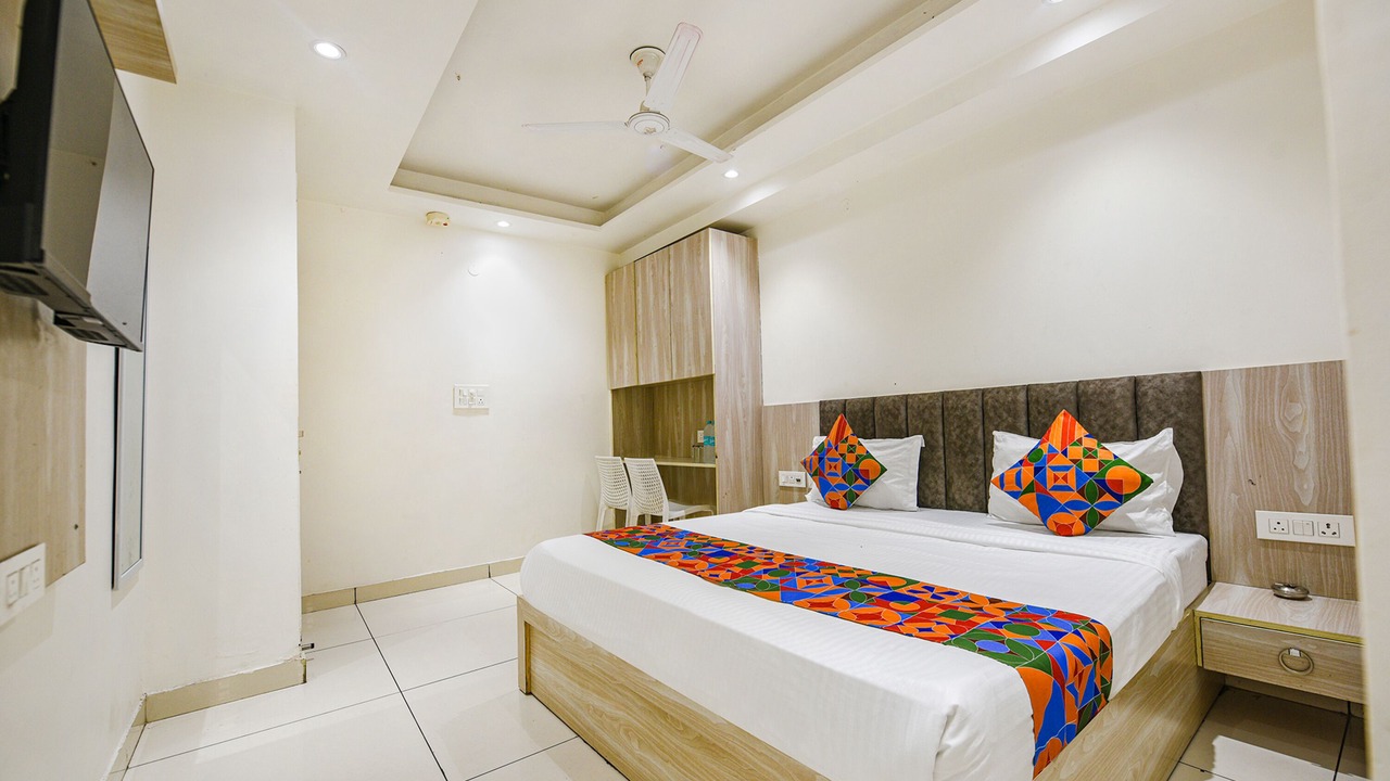 Photo of Bedroom in Adarsh Nagar
