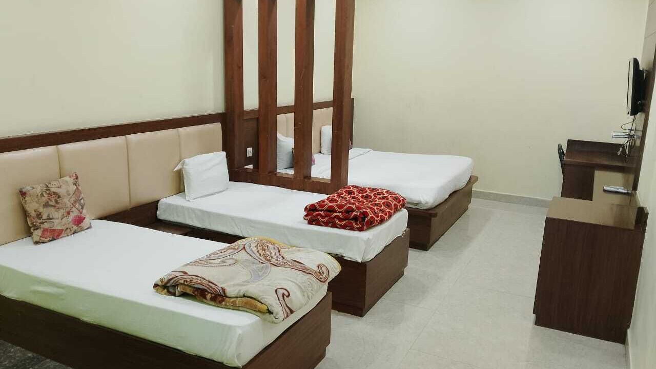 Photo of Bedroom in Etmadpur