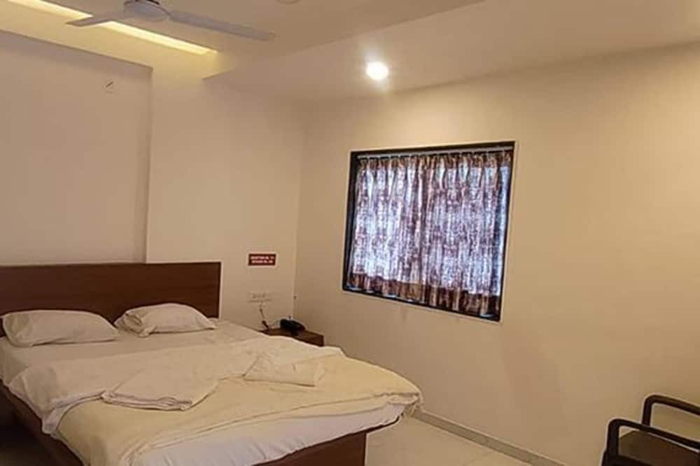 Photo of Bedroom in Trimbak