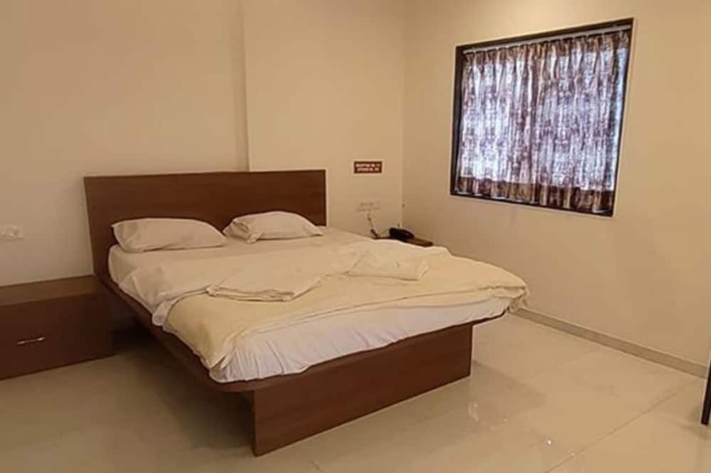 Photo of Bedroom in Trimbak