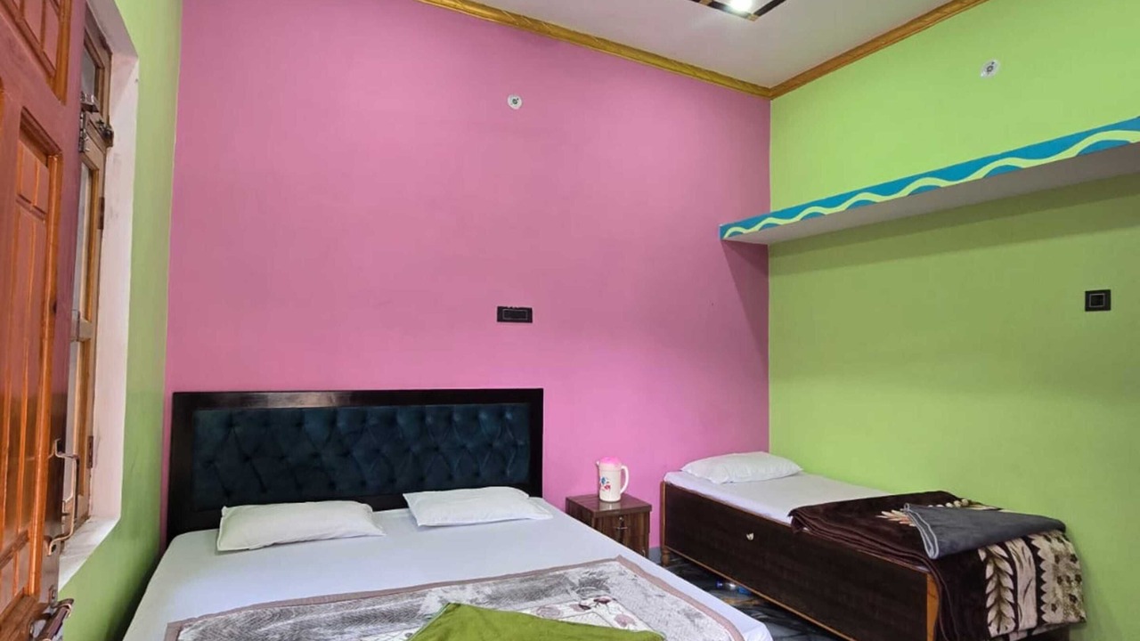 Photo of Bedroom in Chamoli