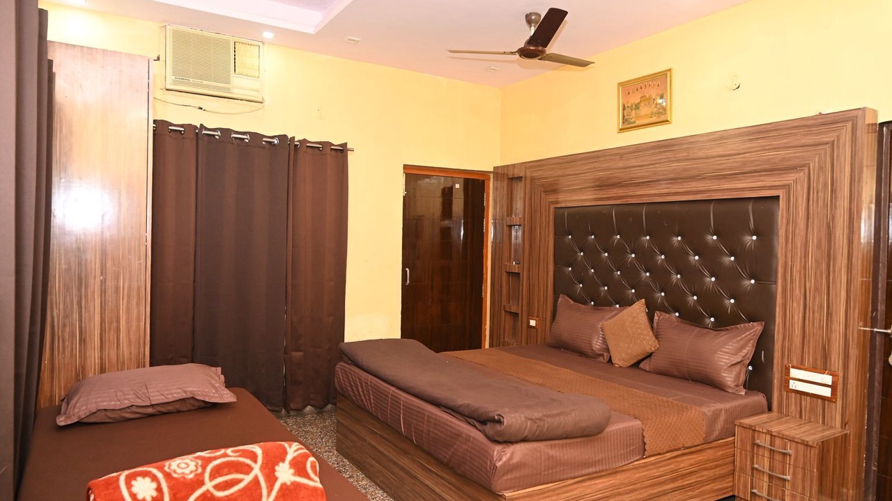 Photo of Bedroom in Auli