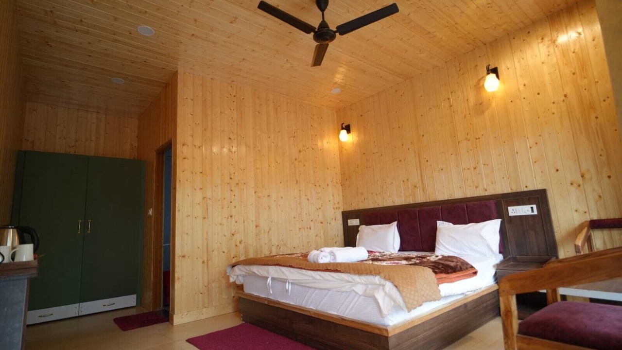 Photo of Bedroom in Yamunotri
