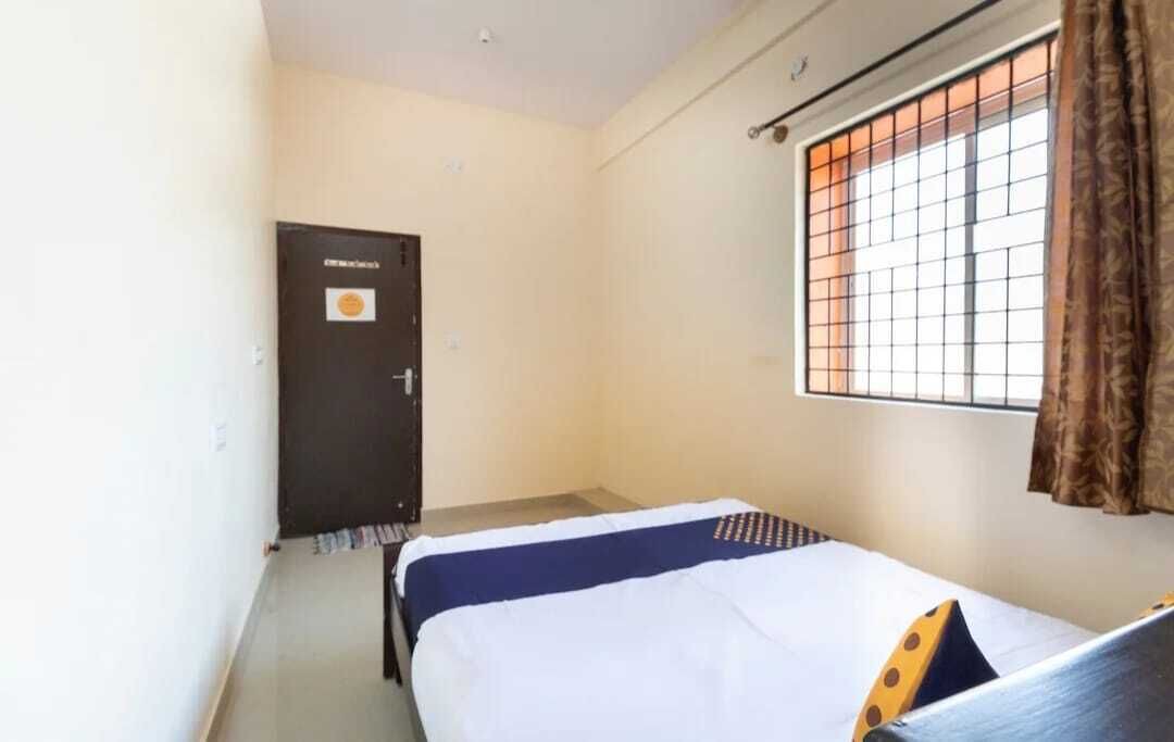 Photo of Bedroom in Shivaji Nagar