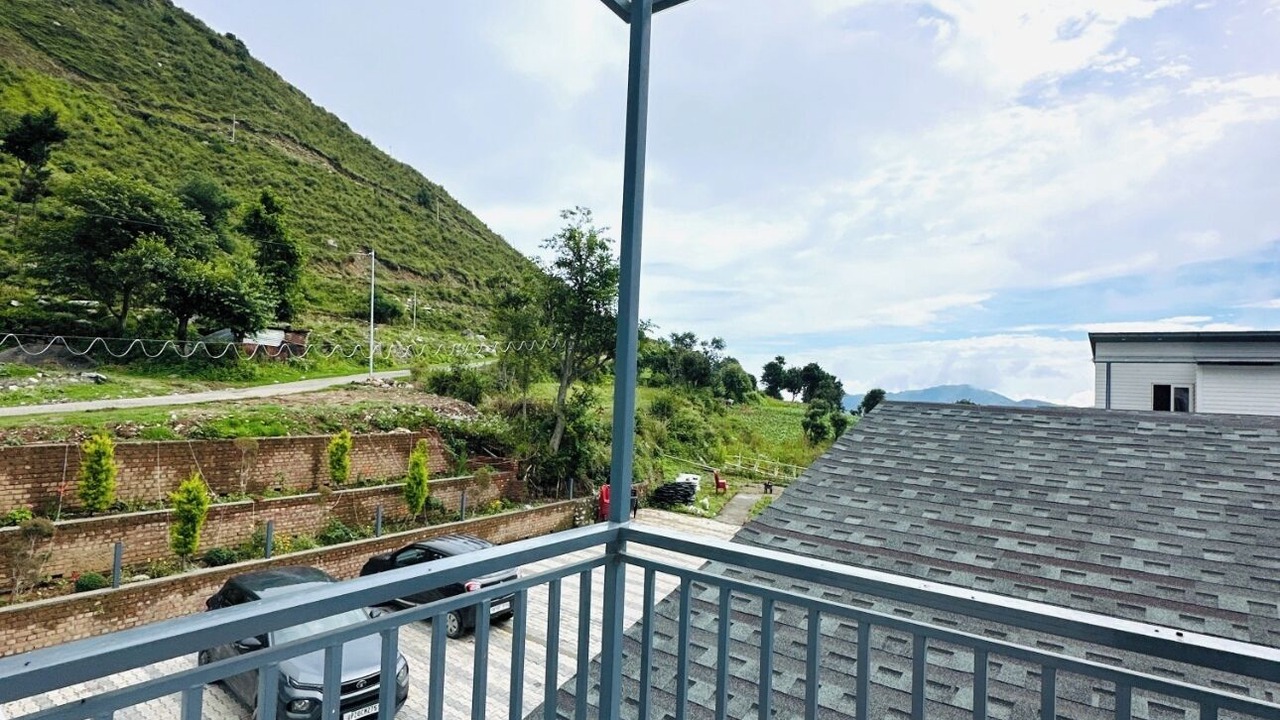 Photo of Patio Balcony in Chakrata