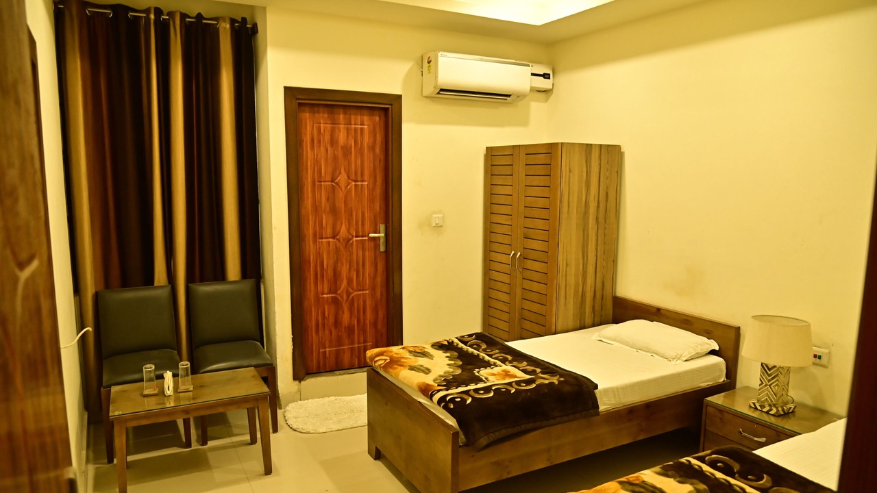 Photo of Bedroom in Aligarh