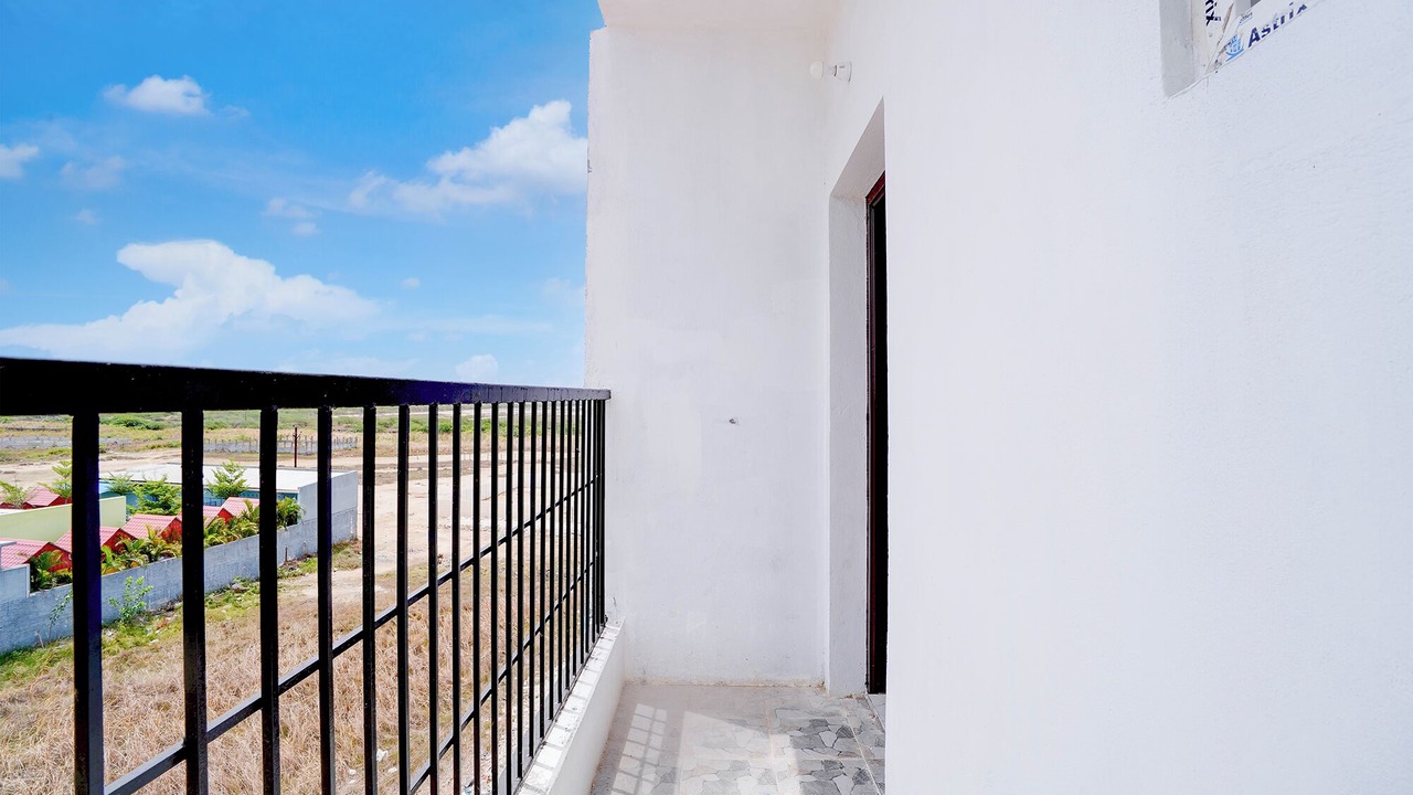 Photo of Patio Balcony in Kelambakkam