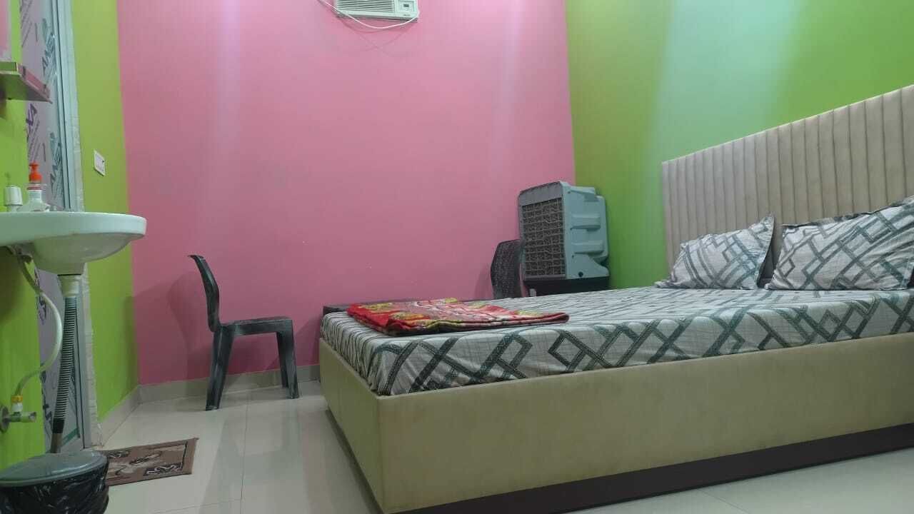 Photo of Bedroom in Basti