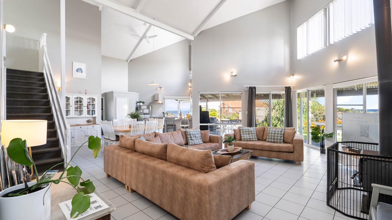 Photo of Livingroom in Peppermint Grove Beach