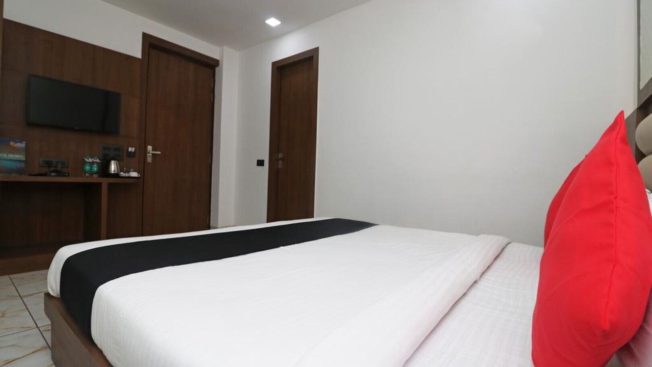 Photo of Bedroom in Taj Ganj