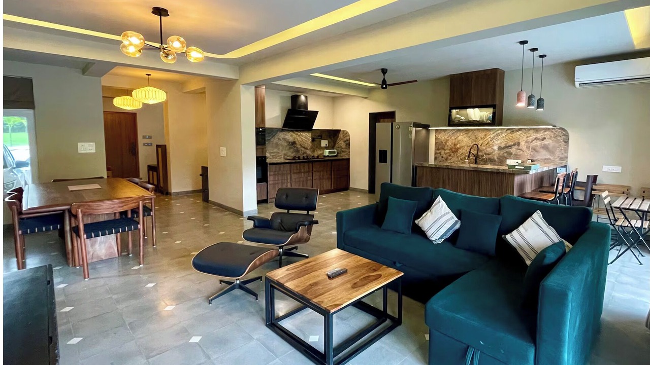 Photo of Livingroom in Chikhli