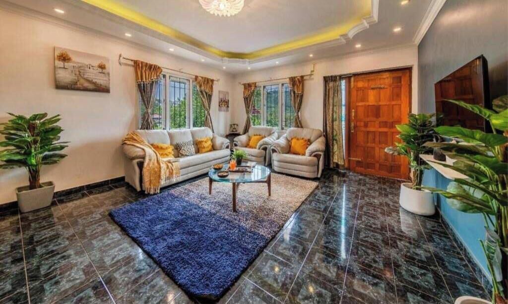 Photo of Livingroom in Kodaikanal