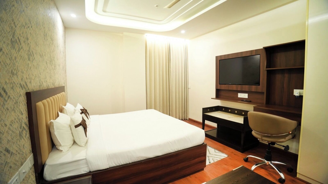 Photo of Bedroom in Sushant Lok