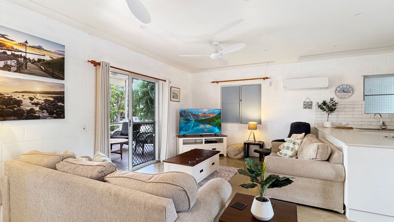 Photo of Livingroom in Horseshoe Bay