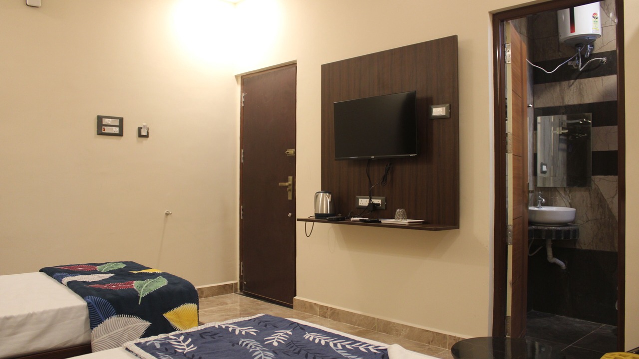 Photo of Bedroom in Tiruvannamalai