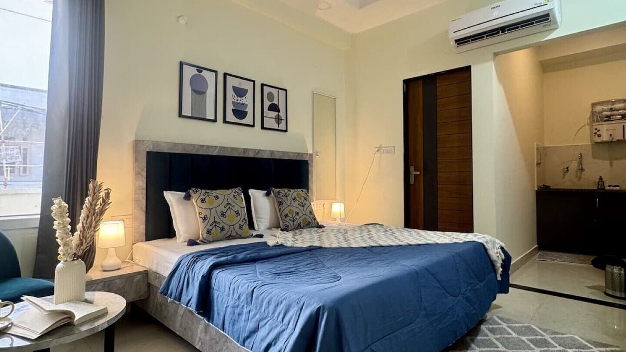 Photo of Bedroom in Malviya Nagar