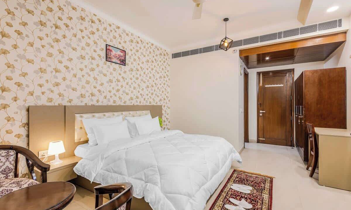 Photo of Bedroom in Sector 40