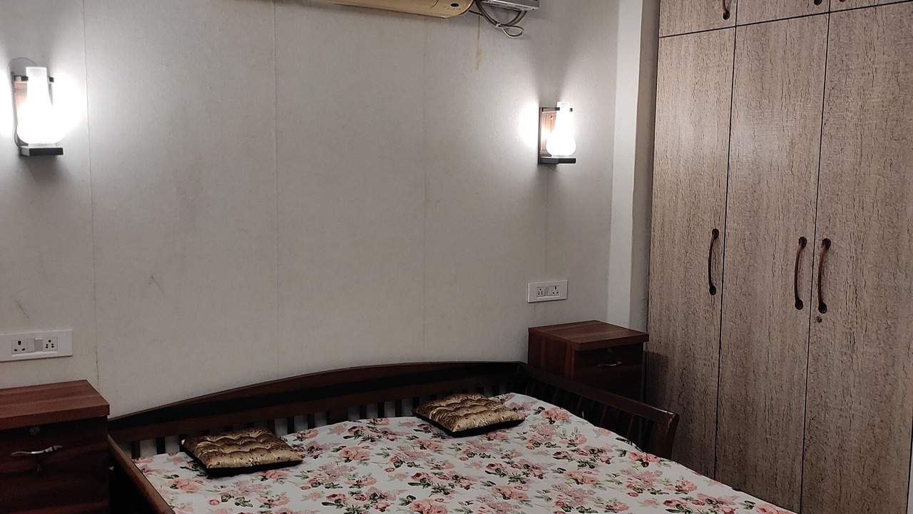 Photo of Bedroom in Naraina