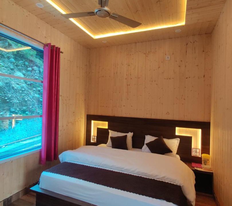 Photo of Bedroom in Karnaprayag