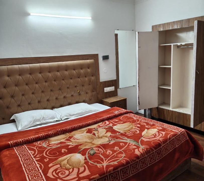 Photo of Bedroom in New Manali