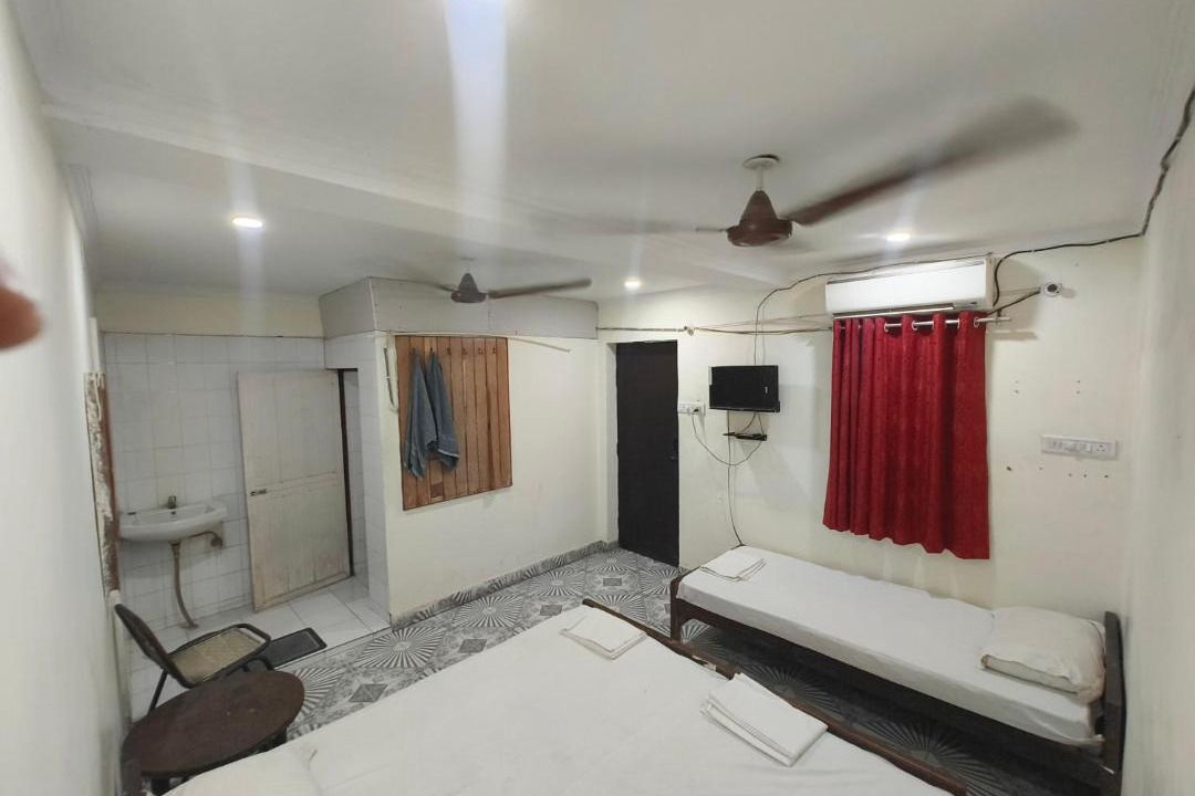 Photo of Bedroom in Charbagh