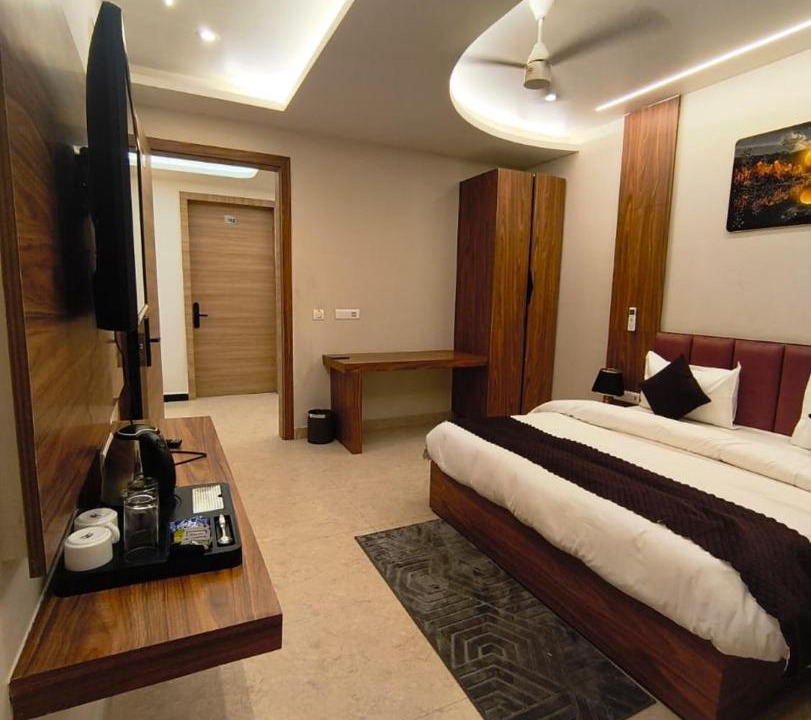 Photo of Bedroom in Etah