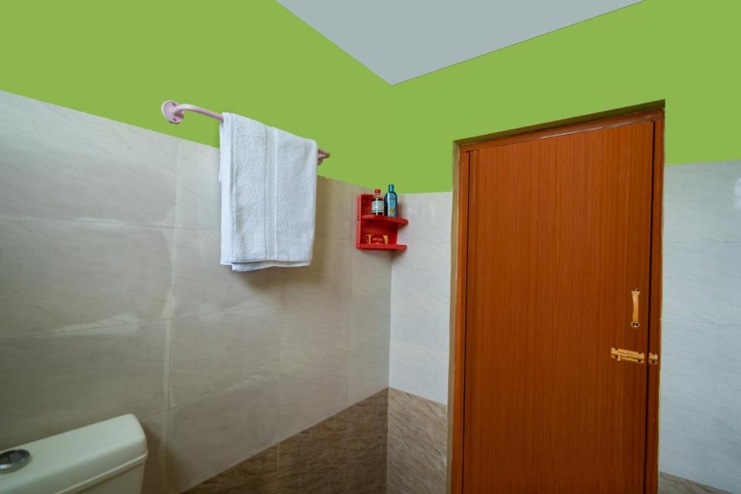 Photo of Bathroom in Periyur