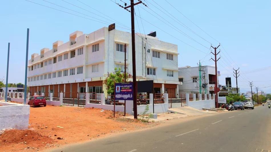 Photo of Buildings in Periyakulam