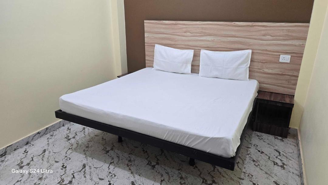 Photo of Bedroom in Kanpur Dehat District