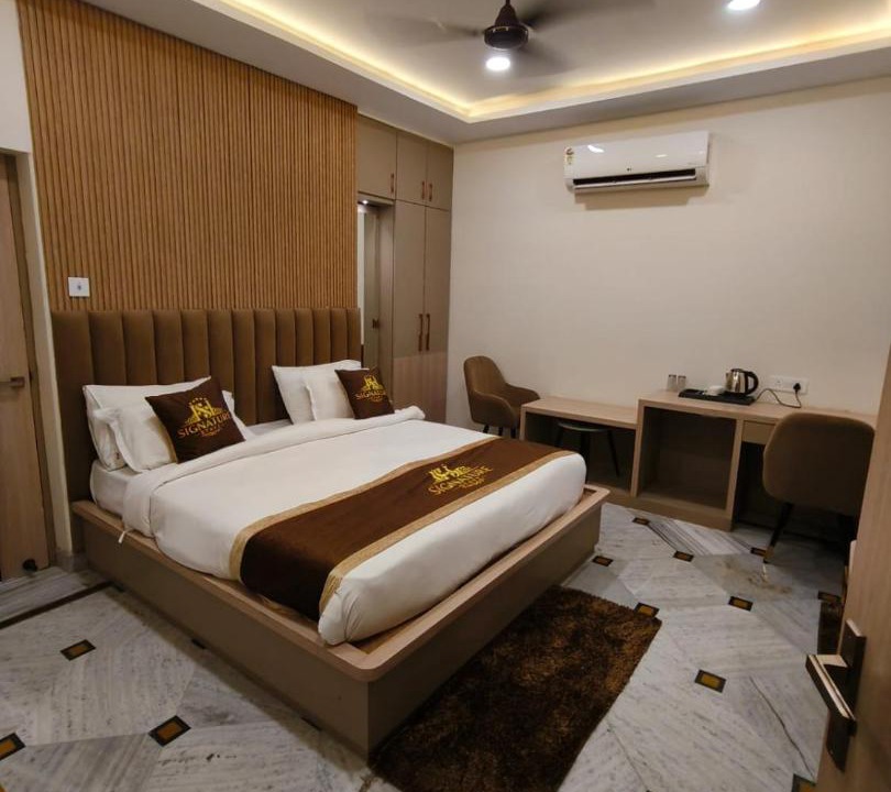 Photo of Bedroom in Mahmoorganj