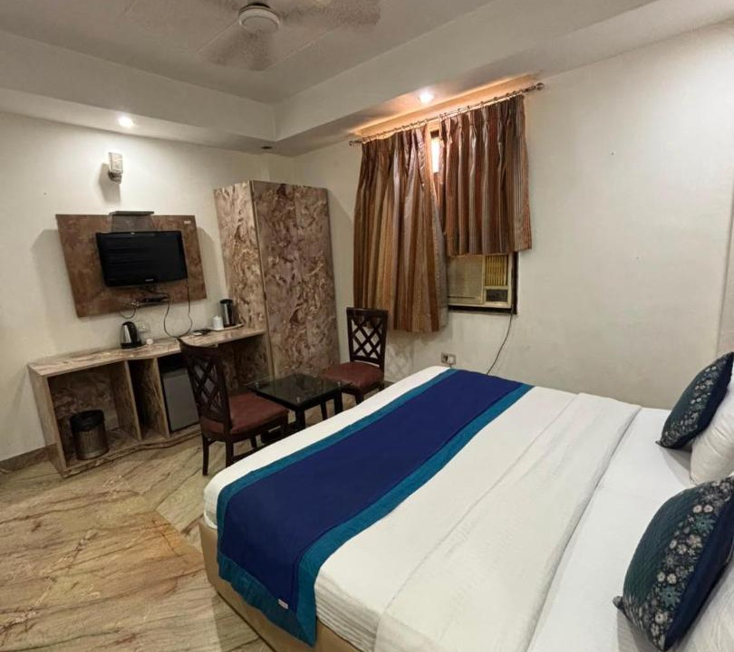 Photo of Bedroom in Karol Bagh