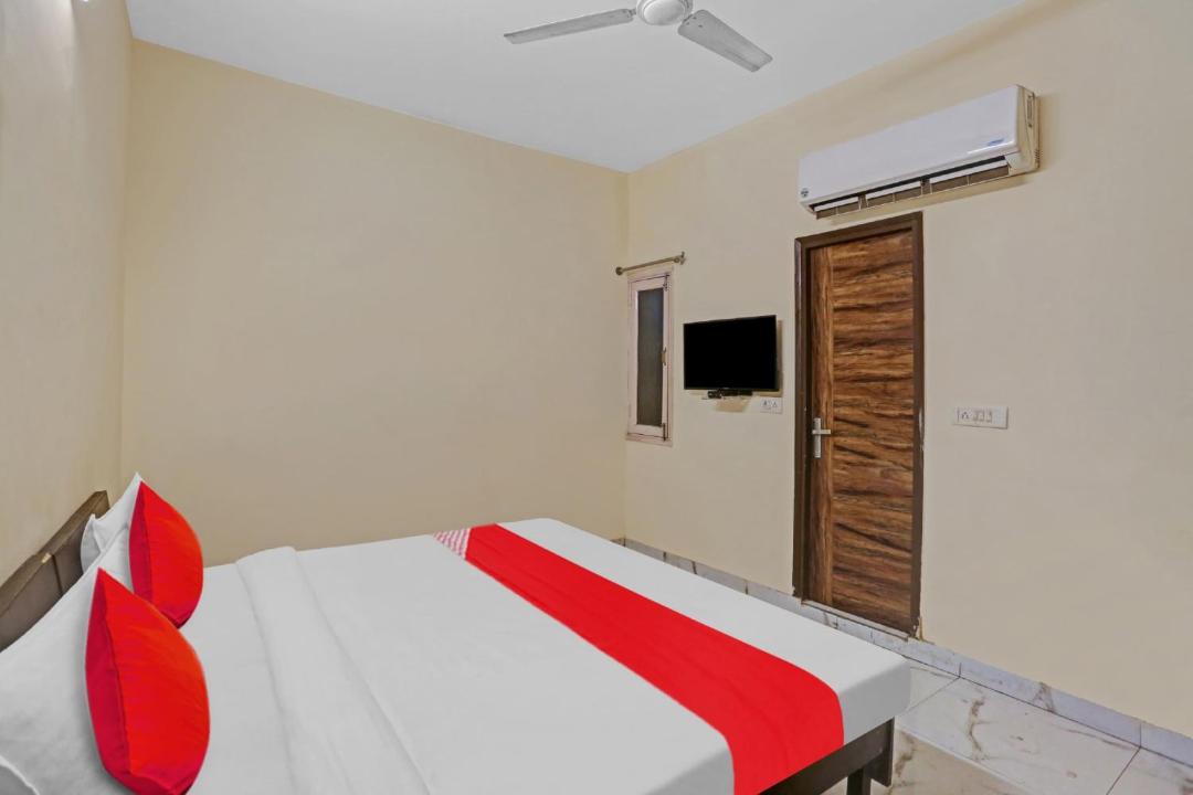 Photo of Bedroom in East of Kailash