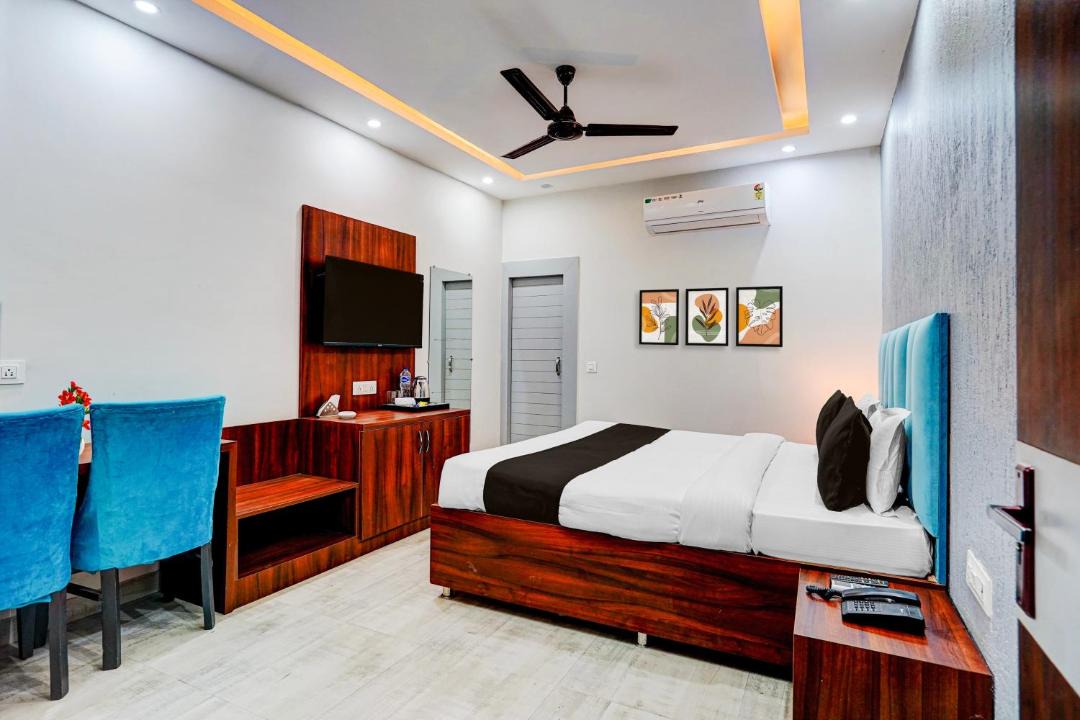 Photo of Bedroom in Lansdowne