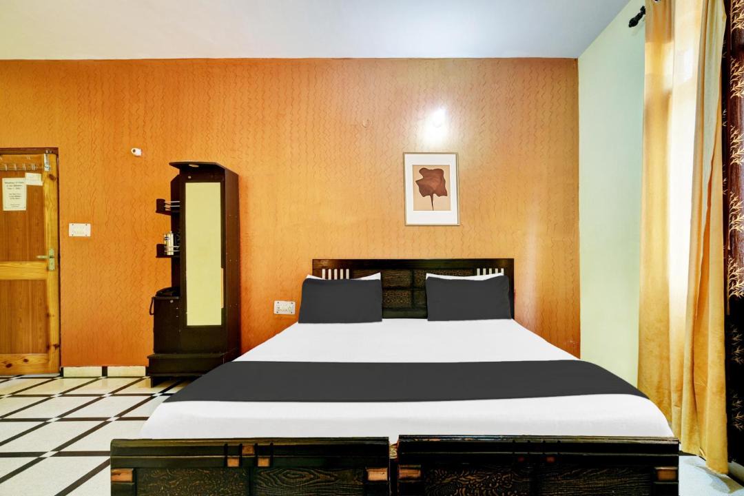 Photo of Bedroom in New Manali
