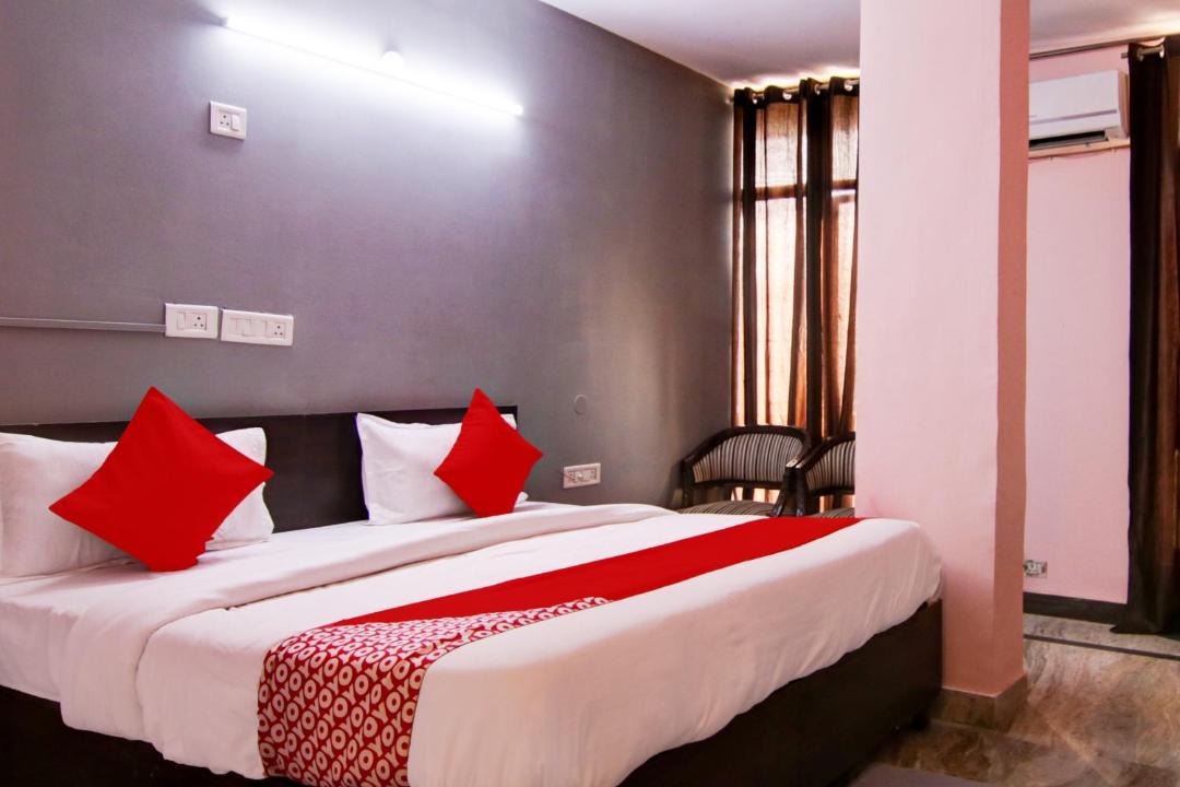 Photo of Bedroom in Sainik Farm