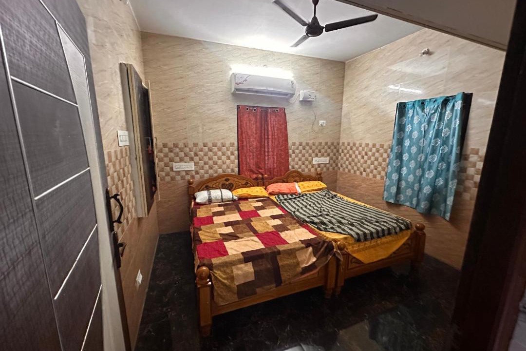 Photo of Bedroom in Tiruchendur