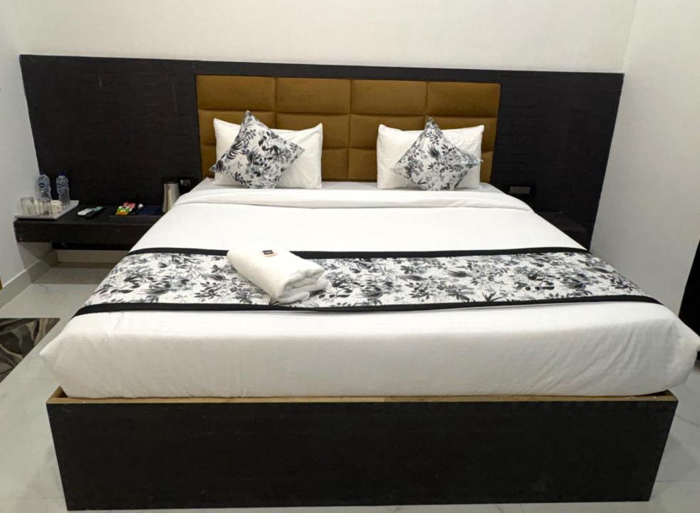 Photo of Bedroom in Taj Ganj