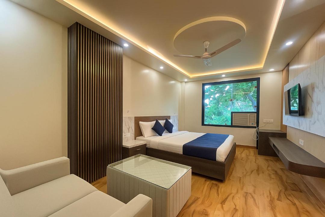 Photo of Bedroom in Alambagh