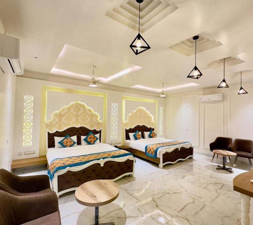 Photo of Others in Lansdowne