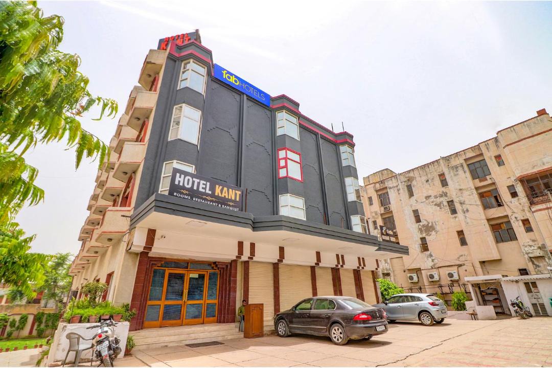 Photo of Buildings in Taj Ganj