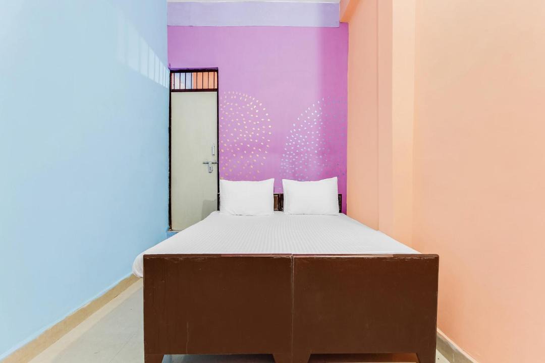 Photo of Bedroom in Taj Ganj
