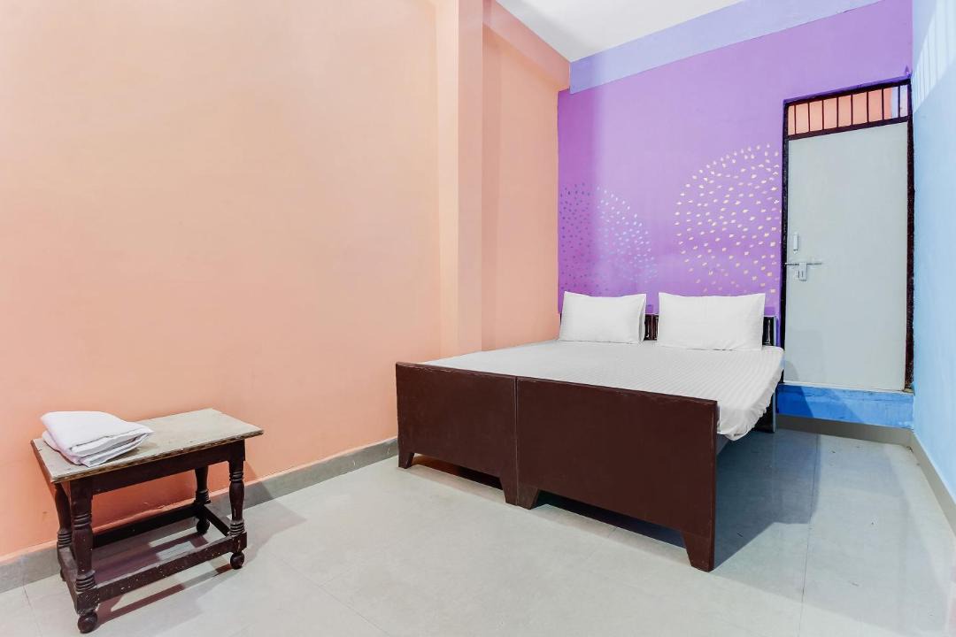 Photo of Bedroom in Taj Ganj
