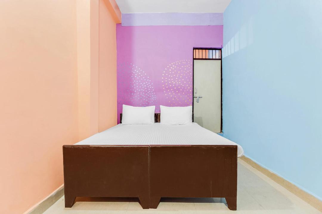 Photo of Bedroom in Taj Ganj