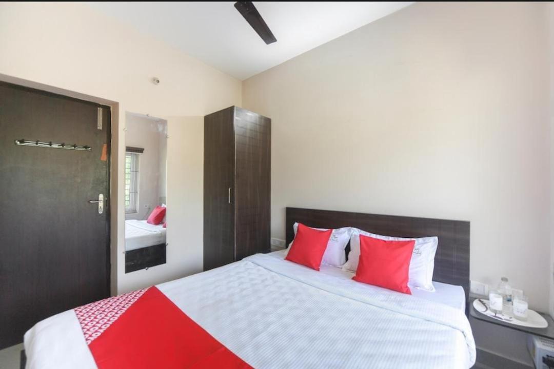 Photo of Bedroom in Semencheri