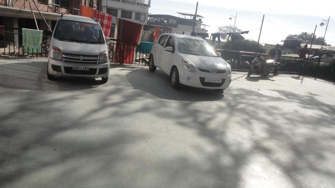 Photo of Others in The Mall Road
