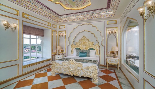 Maharaja Suite with Jacuzzi